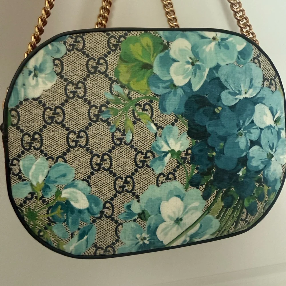 Gucci Floral Crossbody Bag - Blue and Green with Gold Chain - Picture 2 of 11